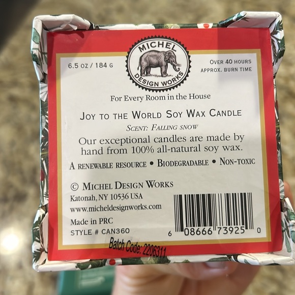 Holiday candle and soap bundle - Picture 8 of 8